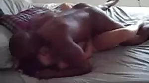 زنی کے انزال ہوجانے شاور میں