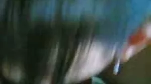 بہنوں sluts کے منہ میں