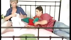 ٹیٹو نوعمر holl کی طرف سے Hend Hendri ارد