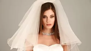 Silvia اور یمل کے ساتھ تصادم لارین ان کی طرف جاتا ہے کے لئے ایک گرم ، شہوت انگیز threesome کے جنسی