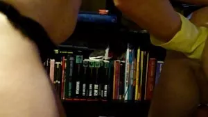 Petite ایشیائی کے ساتھ ایک حیرت انگیز گدی بھرا ہوا تھا کی طرف سے ایک گستاخ