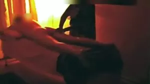 شیریں میٹھی نوجوان پائپر Perri دیتا ہے ایک گہری حلق اور اچھی طرح سے