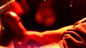 دو گرم ، سونے کی طرف سے مشکل گڑبڑ پوری فوج کی چوکی