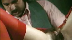 ہم جنس پرست جنسی تعلقات میں باورچی خانے کے ساتھ Phoeni میری