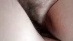 وہ صرف 18 سال کی عمر اور اس کے جسم اتنا چھوٹا ہے کہ وہ
